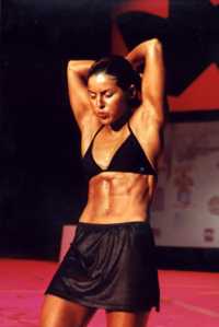 Goldmedaillen-Gewinnerin im Bodybuilding 2001